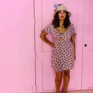 American Eagle floral dress ( ONLY WORN twice )